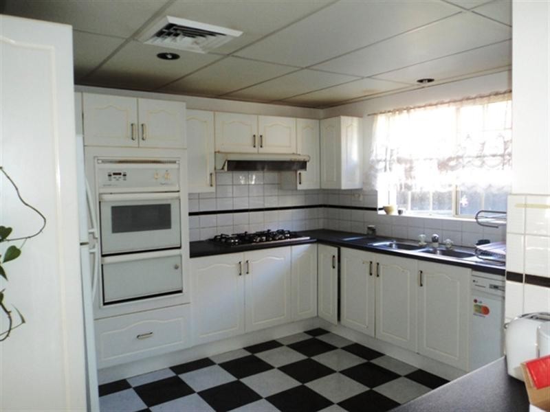 ROOM 3/26 Gore Street, Parramatta NSW 2150