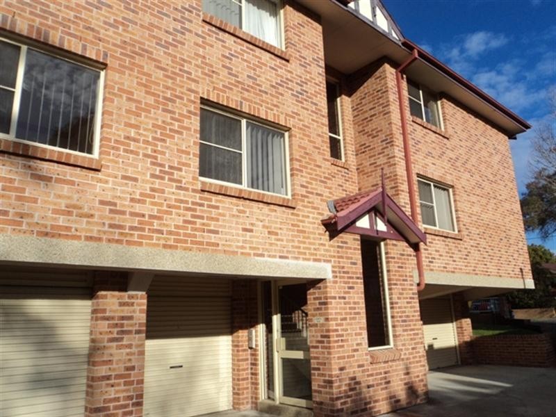 2/44 Ross Street, North Parramatta NSW 2151