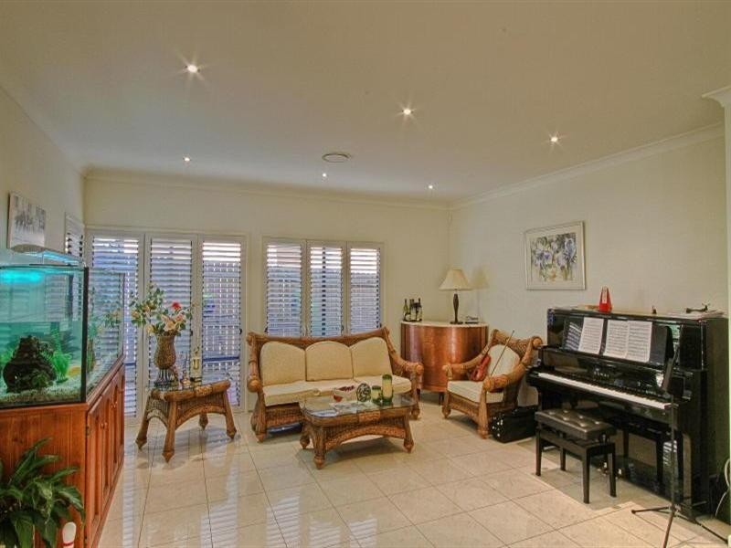 24 Kerrie Road, Oatlands NSW 2117