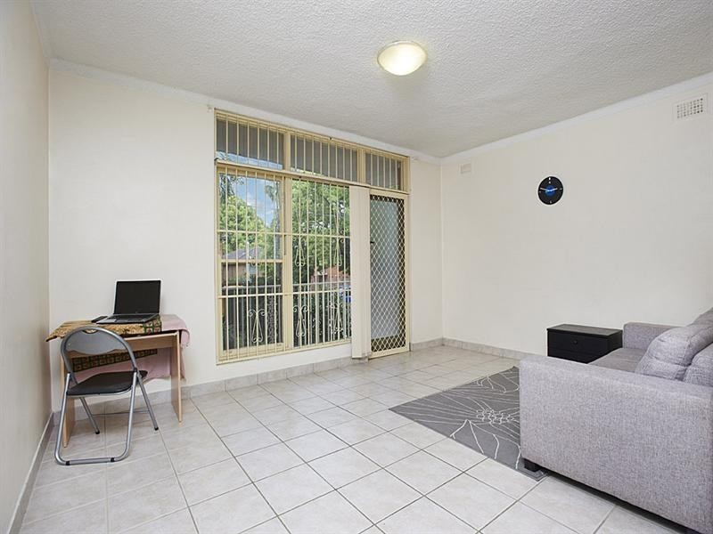 2/142A Good Street, Harris Park NSW 2150