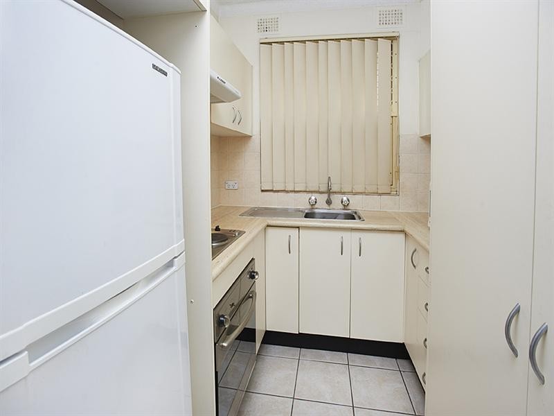 2/142A Good Street, Harris Park NSW 2150