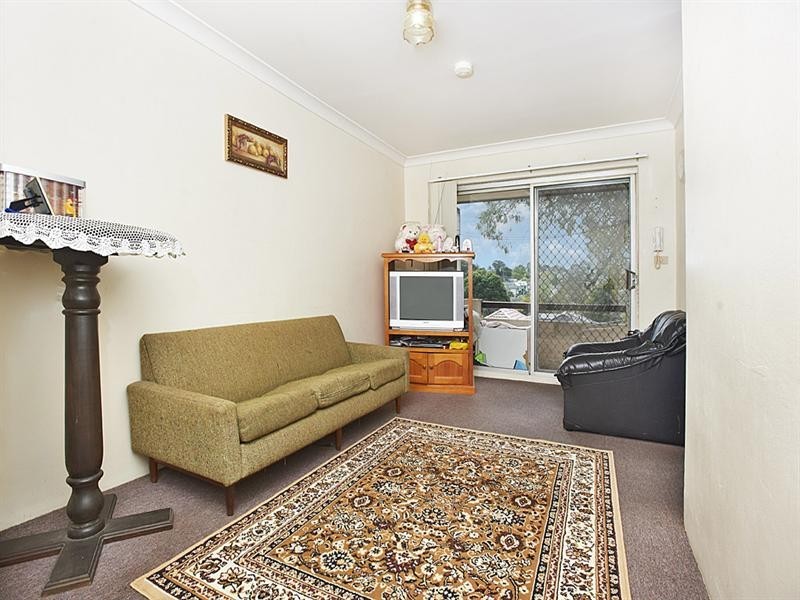 8/56 Bangor Street, Guildford NSW 2161