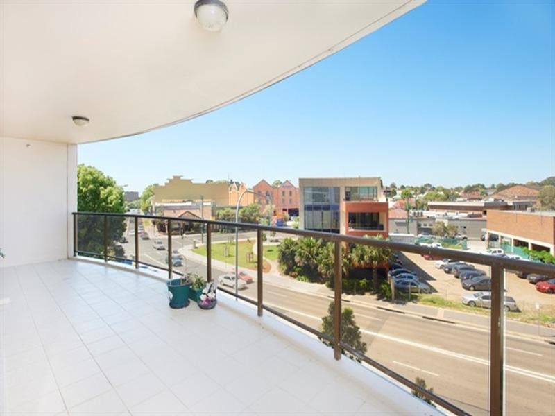 4/13-15 Hassall Street, Parramatta NSW 2150