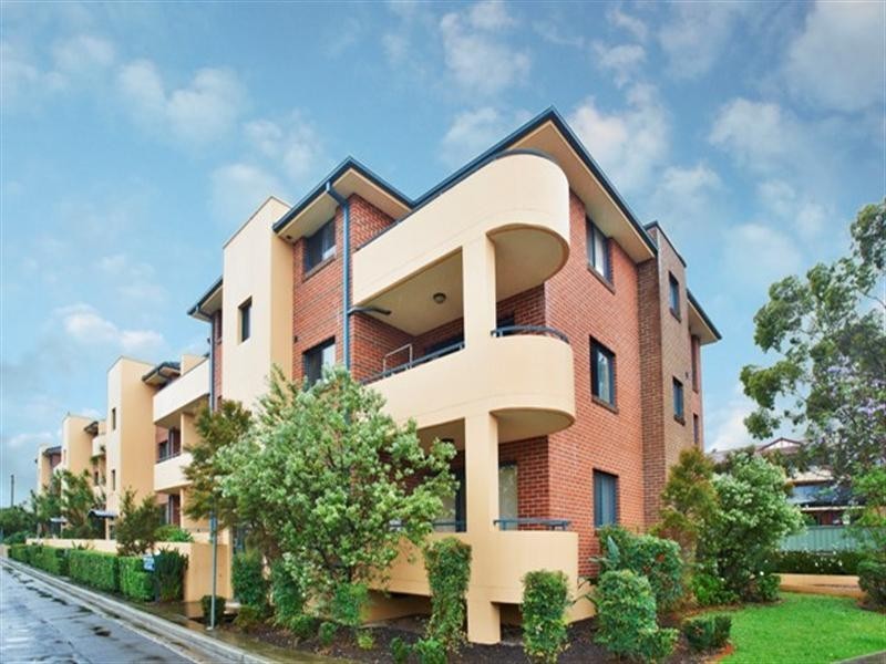 17/27 Station Street West, Parramatta NSW 2150