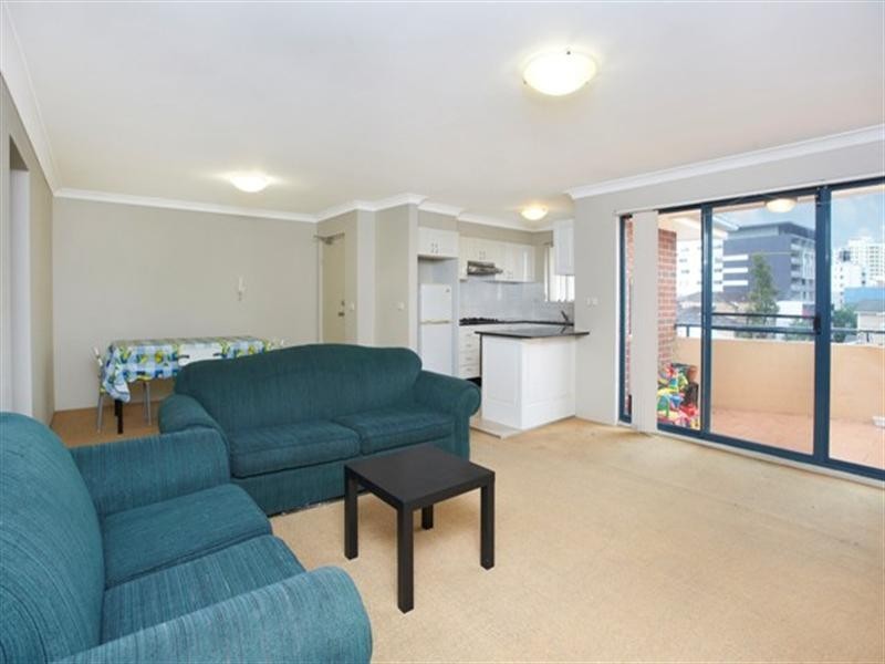 17/27 Station Street West, Parramatta NSW 2150