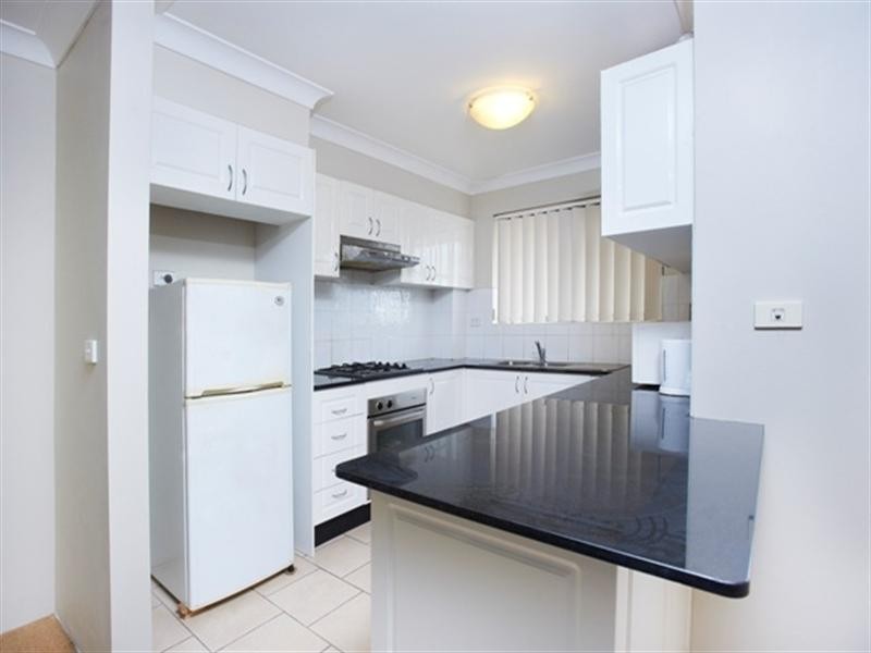17/27 Station Street West, Parramatta NSW 2150
