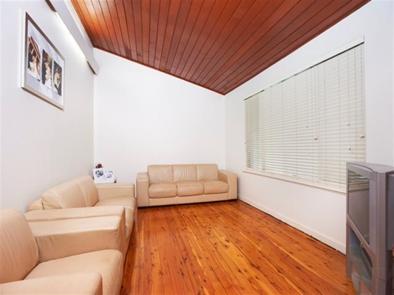 13 Fitzwilliam Road, Old Toongabbie NSW 2146