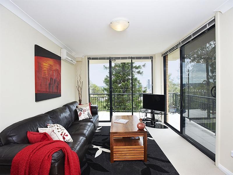 607/19-21 Good Street, Parramatta NSW 2150