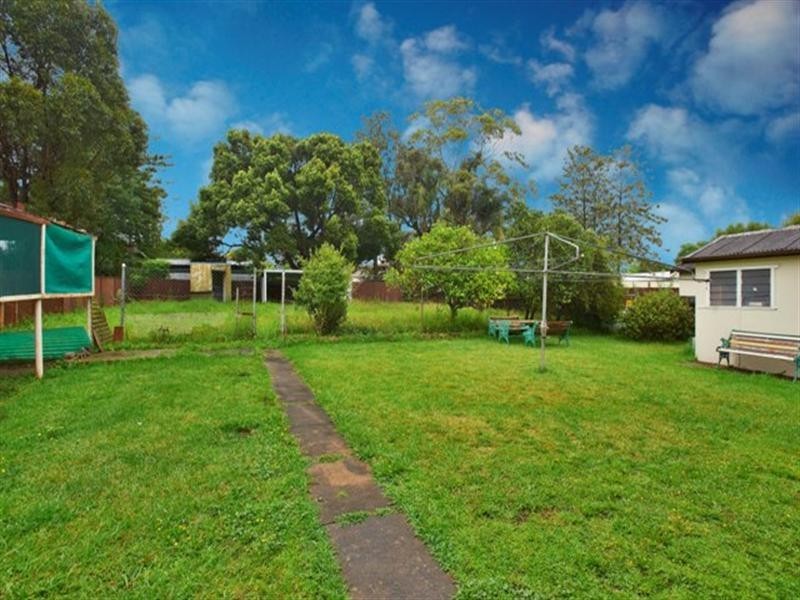 2 Moir Street, Smithfield NSW 2164