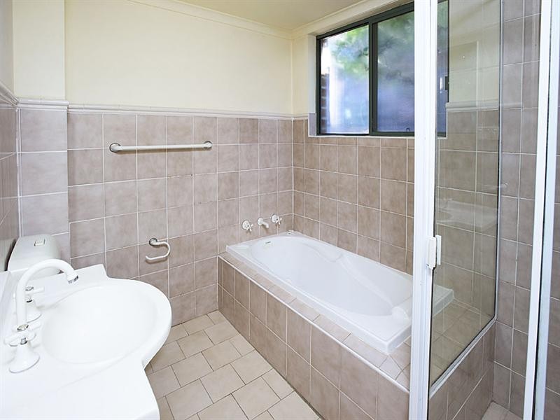 5/2-6 Goodall Street, Pendle Hill NSW 2145