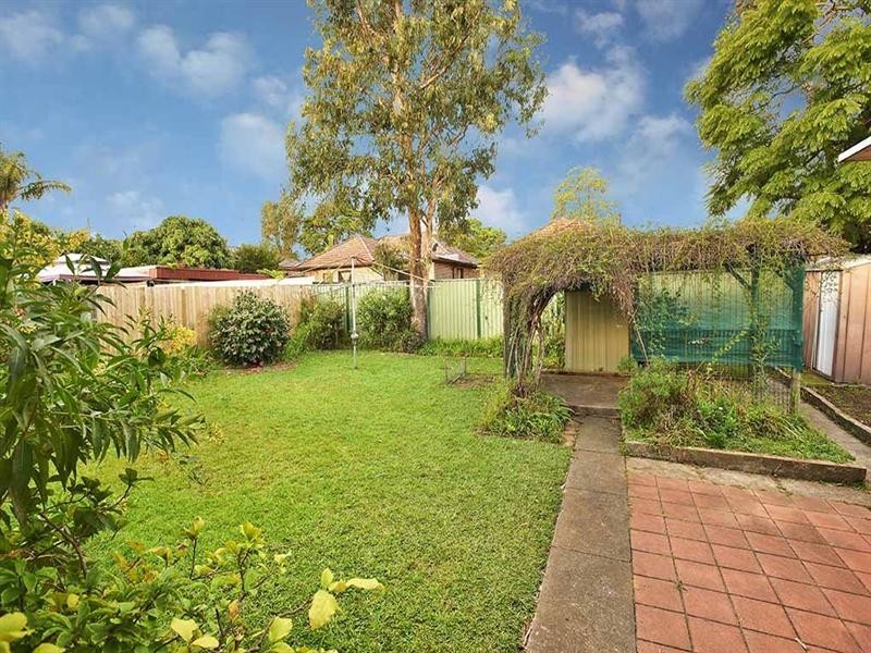16 Amaroo Avenue, Strathfield NSW 2135