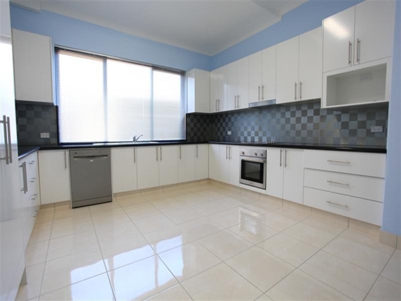 10 Caithness Crescent, Winston Hills NSW 2153