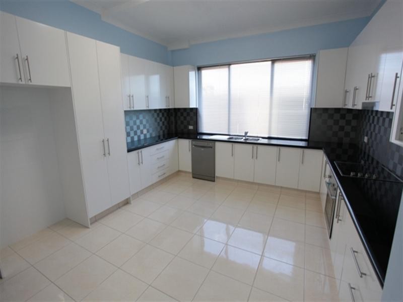 10 Caithness Crescent, Winston Hills NSW 2153