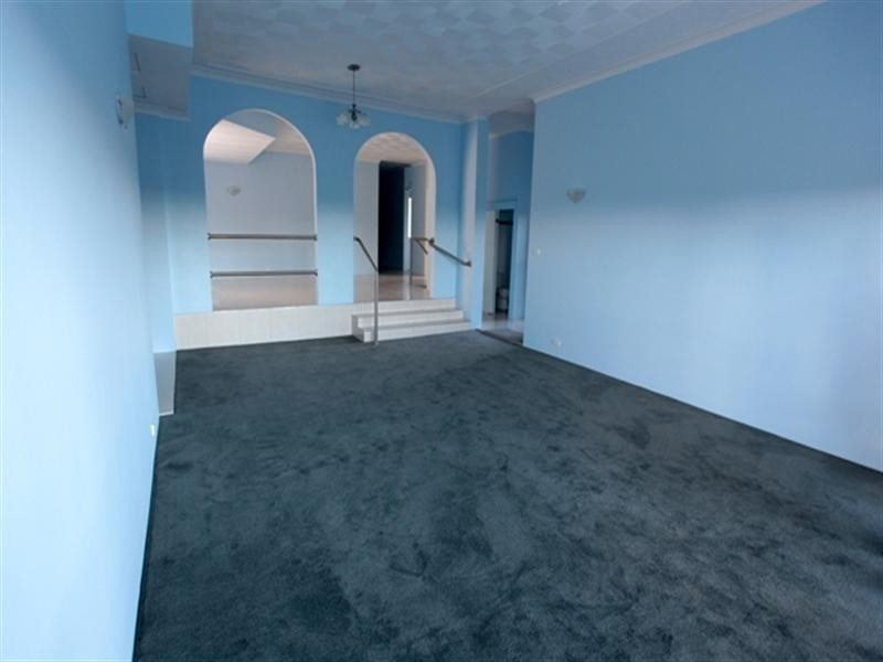 10 Caithness Crescent, Winston Hills NSW 2153