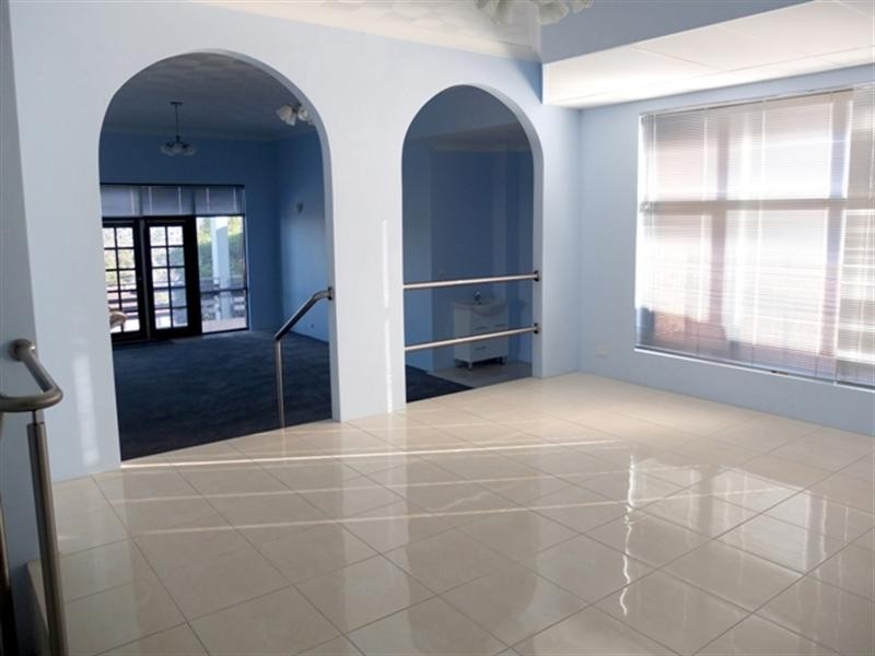 10 Caithness Crescent, Winston Hills NSW 2153