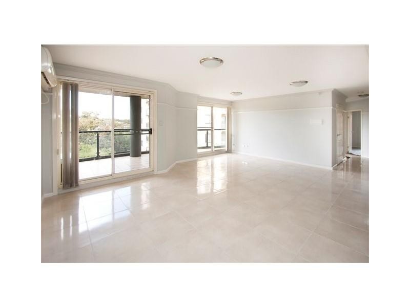 608/91A Bridge Road, Westmead NSW 2145