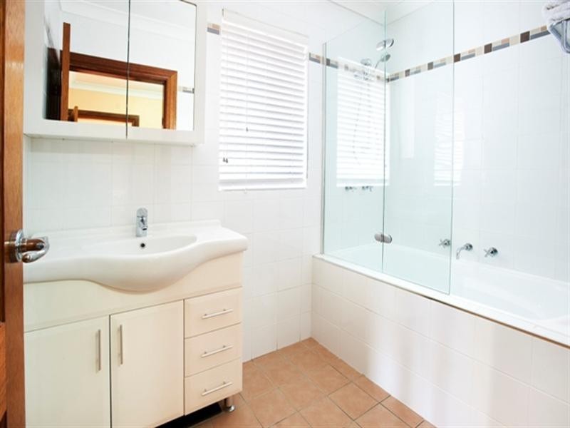 32 School Parade, Westmead NSW 2145