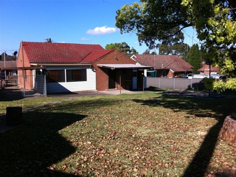 6 WESTVILLE Place, Westmead NSW 2145