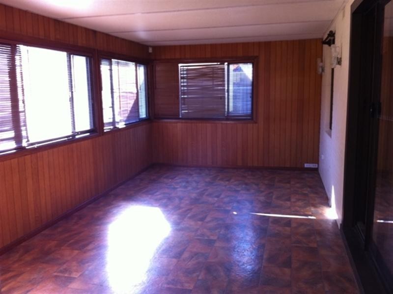 6 WESTVILLE Place, Westmead NSW 2145