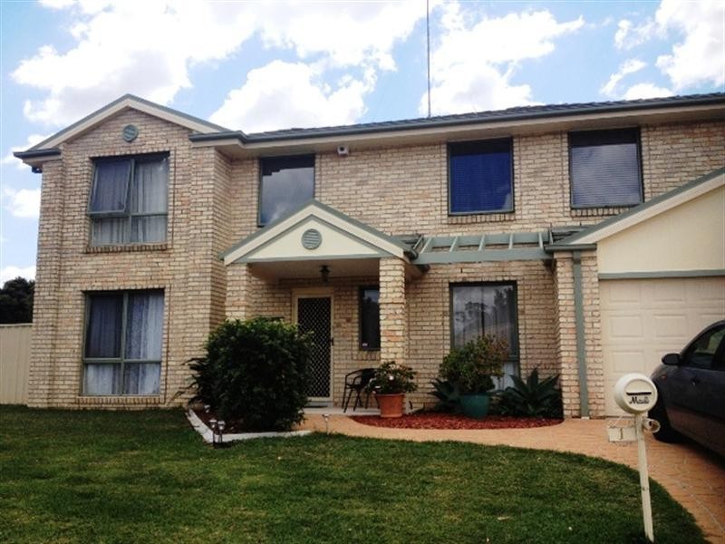 1 Kinchega Crescent, Glenwood NSW 2768