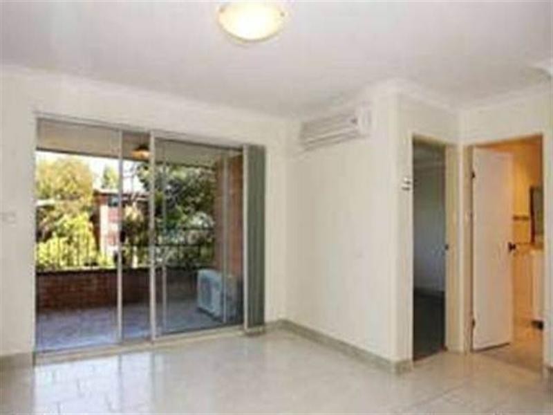 4/33-35 Crown Street, Granville NSW 2142