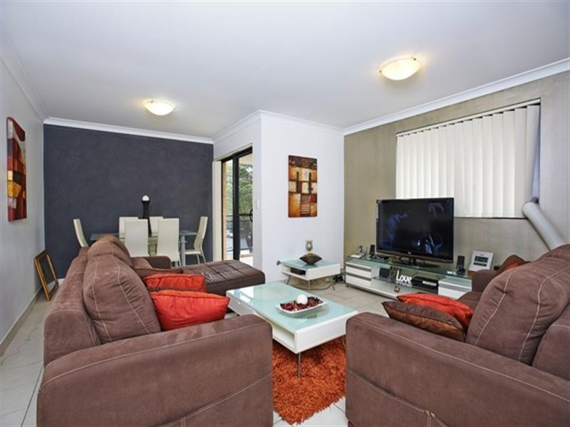 8/16-18 Newman Street, Merrylands NSW 2160