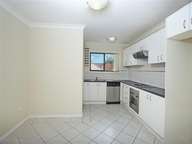 2/20 Crown Street, Harris Park NSW 2150