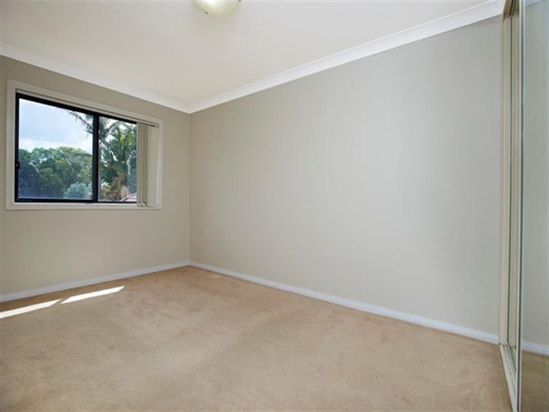 2/20 Crown Street, Harris Park NSW 2150