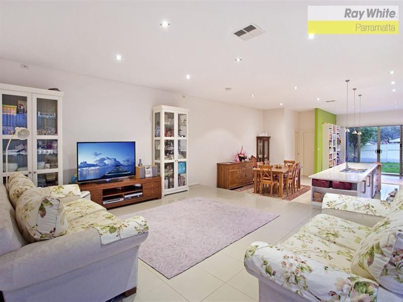 3 Binalong Road, Pendle Hill NSW 2145