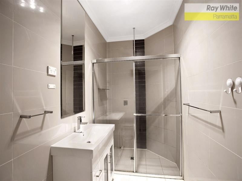 3 Binalong Road, Pendle Hill NSW 2145