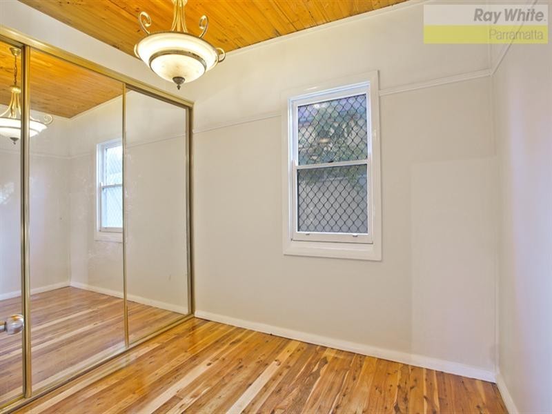 9 Banks St, Mays Hill, Parramatta NSW 2150