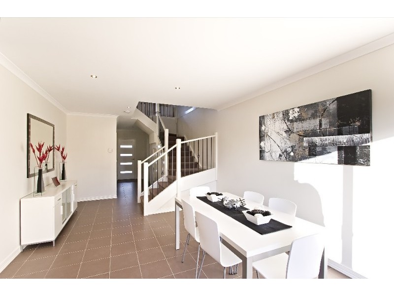 49 Swamphen Drive, Williams Landing VIC 3027