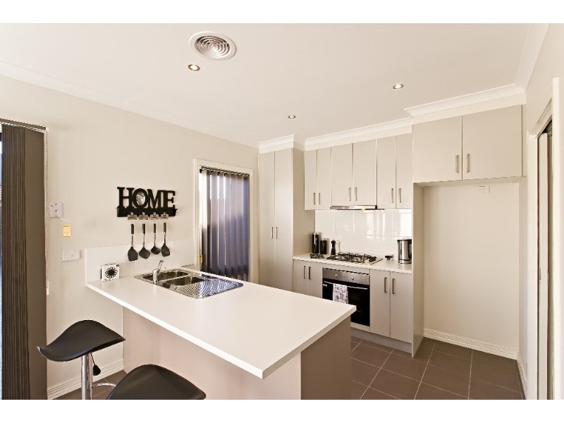 49 Swamphen Drive, Williams Landing VIC 3027