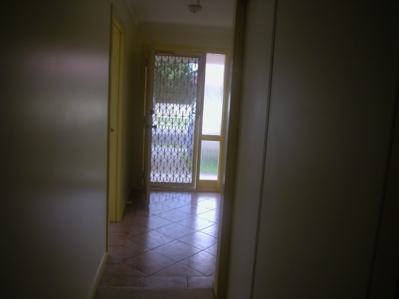 5 The Avenue, Oak Park VIC 3046