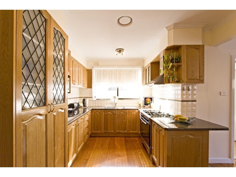 70 Leonard Avenue, Glenroy VIC 3046