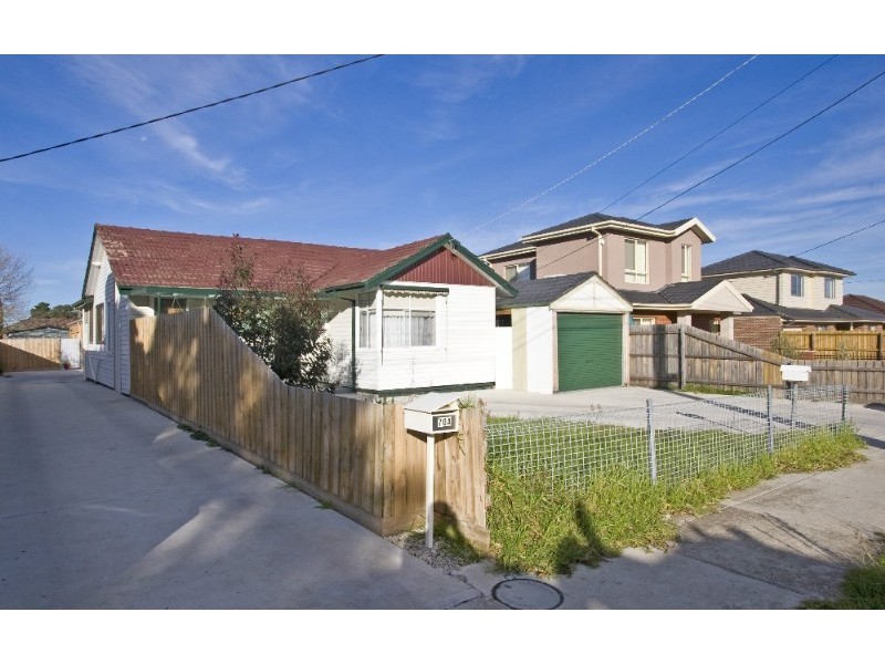 70 Leonard Avenue, Glenroy VIC 3046