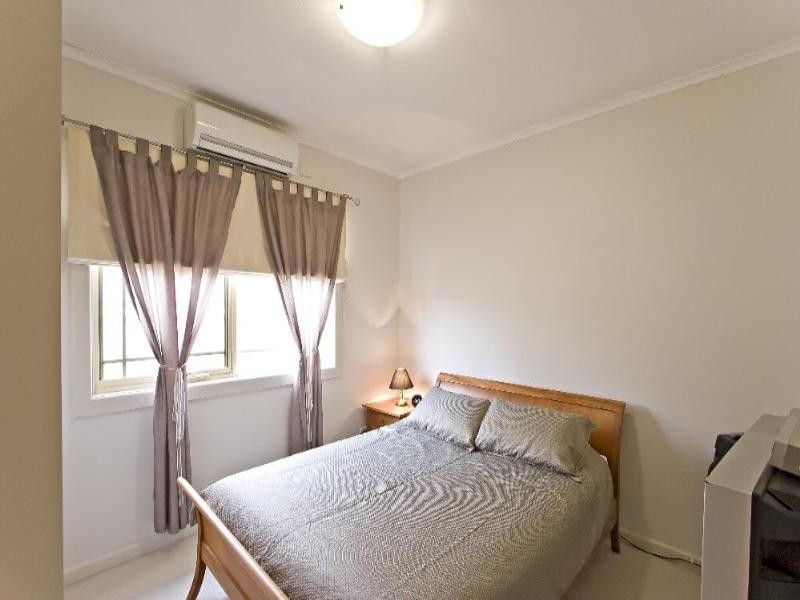 21 Chenies Street, Reservoir VIC 3073