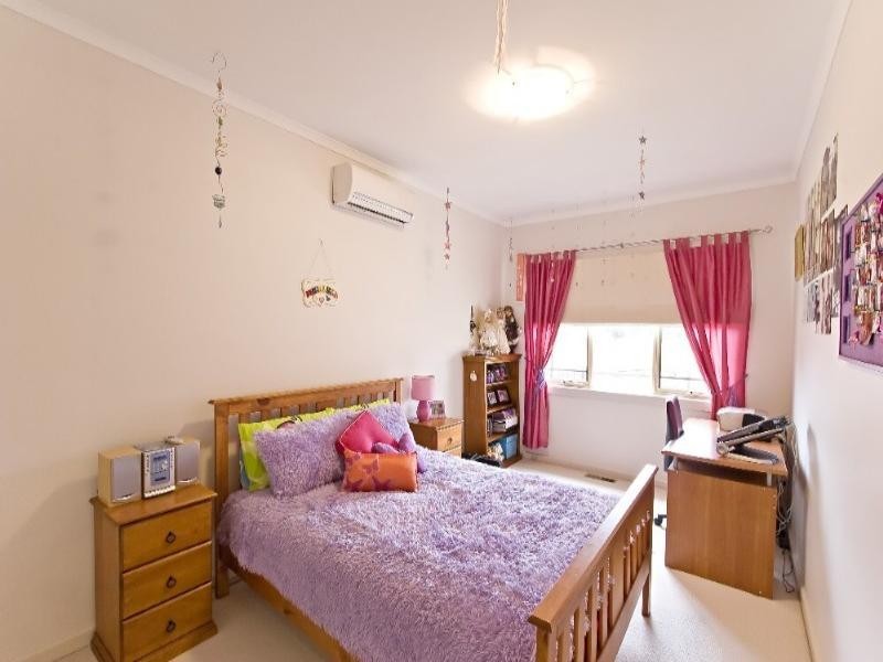 21 Chenies Street, Reservoir VIC 3073