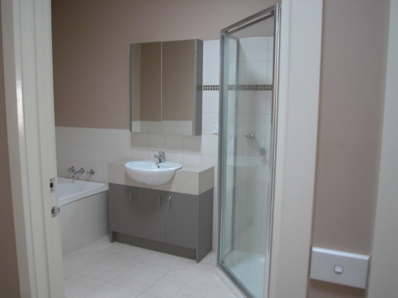 13/19-23 Overton Lea Boulevard, Sydenham VIC 3037