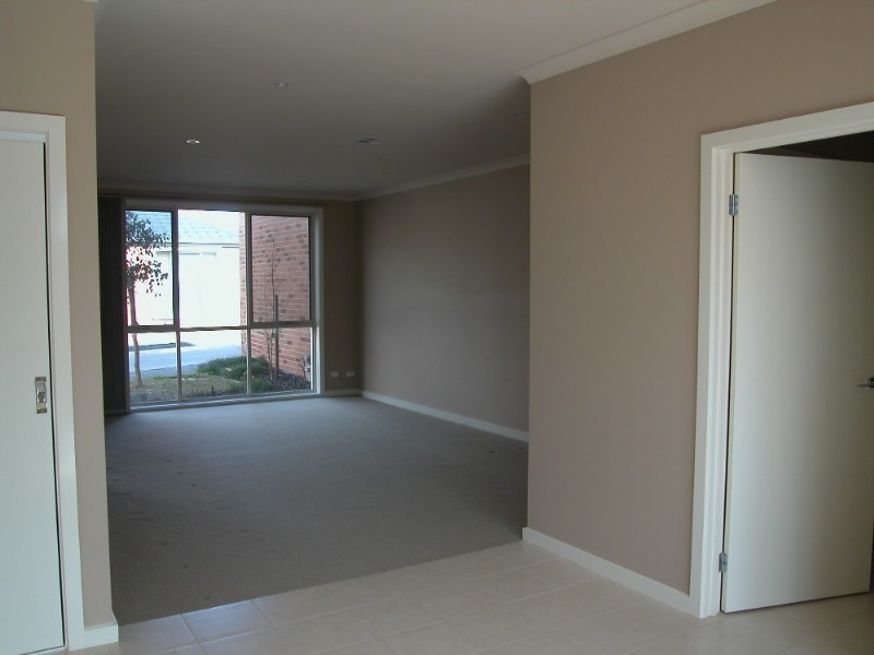 7/19-23 Overton Lea Boulevard, Sydenham VIC 3037