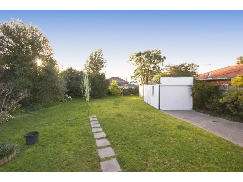 24 Kirbister Street, Pascoe Vale VIC 3044
