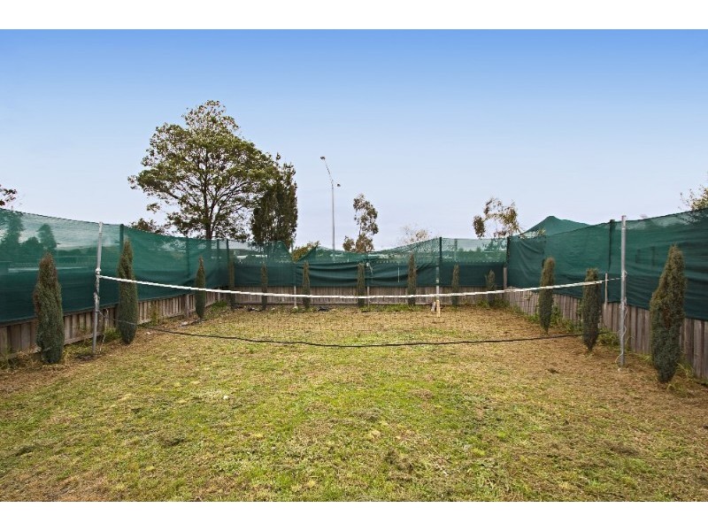 4 Dodd Place, Roxburgh Park VIC 3064