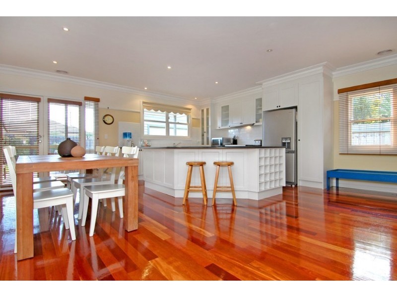 9 Sunshine Street, Pascoe Vale VIC 3044