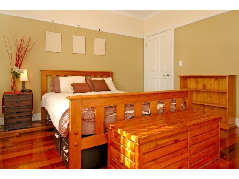 9 Sunshine Street, Pascoe Vale VIC 3044