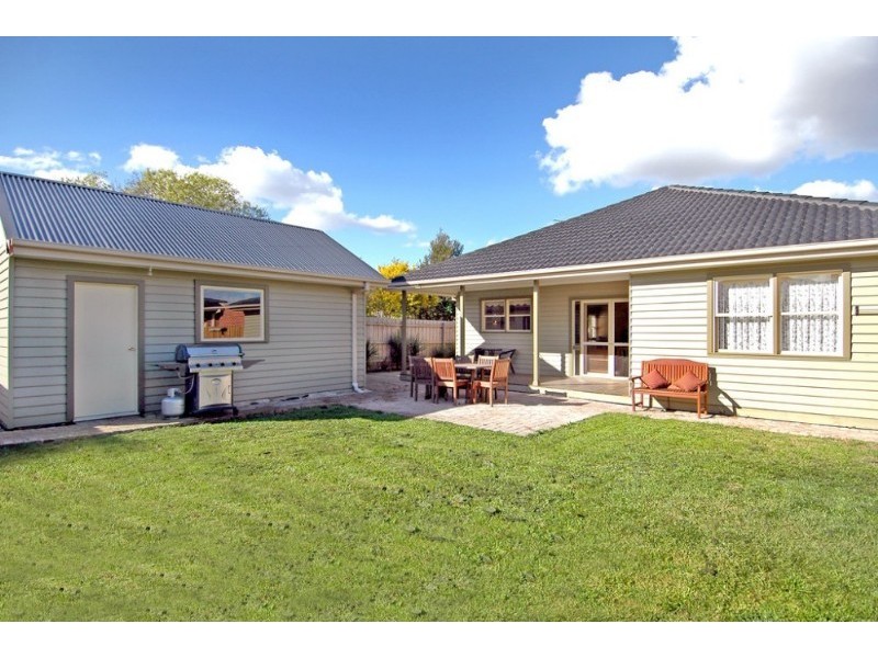 9 Sunshine Street, Pascoe Vale VIC 3044