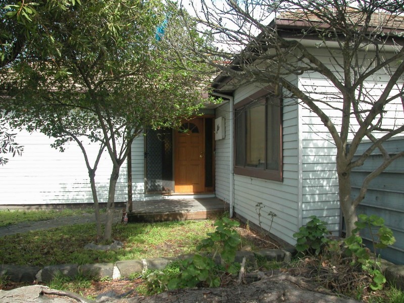 11 Plumpton Avenue, Oak Park VIC 3046