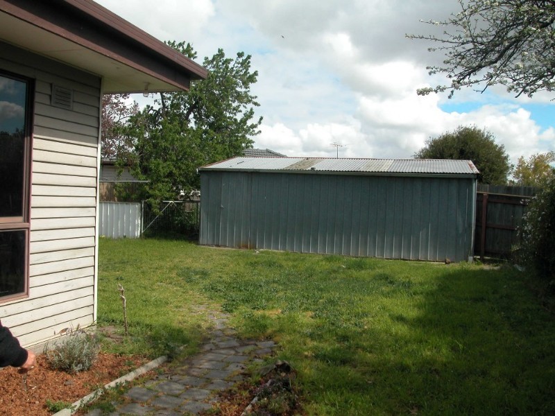 11 Plumpton Avenue, Oak Park VIC 3046