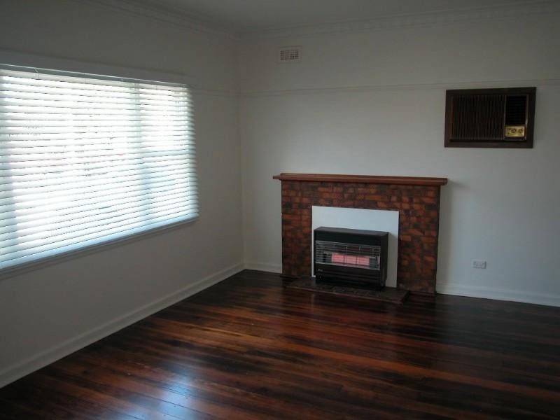 2 Virginia Street, Pascoe Vale VIC 3044