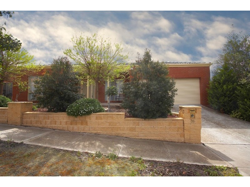 35 Lanark Way, Gowanbrae VIC 3043