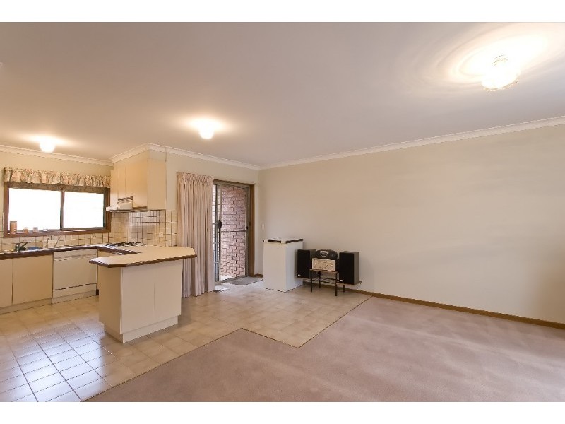 2/98 Northumberland Road, Pascoe Vale VIC 3044